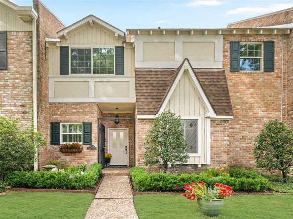 9338 Briar Forest Drive, Houston TX 77063