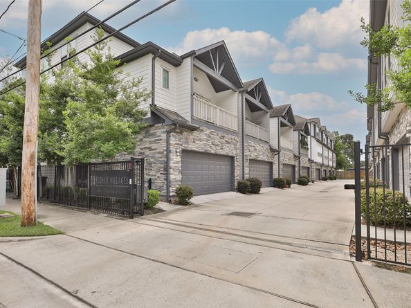 845 Fisher Street A, Houston TX 77018