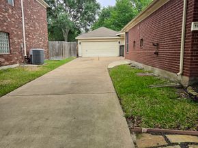 11826 Canyon Mills Drive, Houston TX 77095