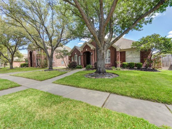 11826 Canyon Mills Drive, Houston TX 77095