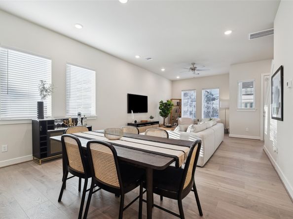 6330 Paddington Bend Drive, Houston TX 77008