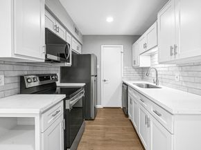 7555 Katy Fwy 146, Houston TX 77024