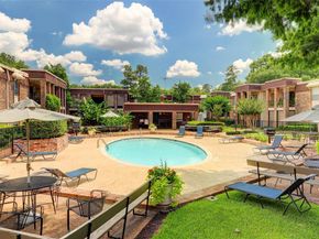 7555 Katy Fwy 146, Houston TX 77024