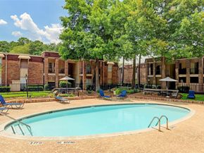 7555 Katy Fwy 146, Houston TX 77024