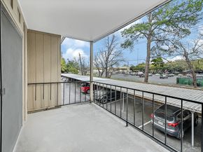 7555 Katy Fwy 146, Houston TX 77024