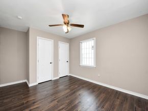 5202 Pensdale Street, Houston TX 77033