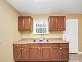 5202 Pensdale Street, Houston TX 77033