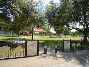4405 Tonawanda Drive, Houston TX 77035