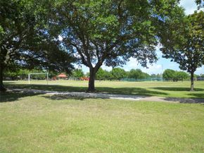 4405 Tonawanda Drive, Houston TX 77035
