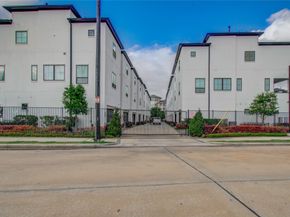 2818 Grand Fountains Drive B, Houston TX 77054