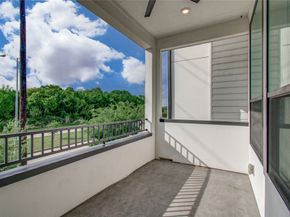 2818 Grand Fountains Drive B, Houston TX 77054
