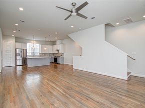 2818 Grand Fountains Drive B, Houston TX 77054
