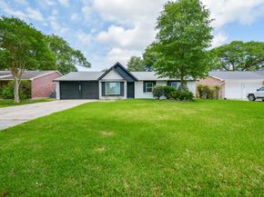6042 Willowbend Boulevard, Houston TX 77096