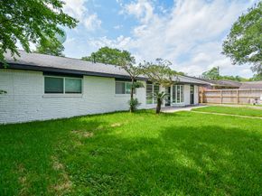 6042 Willowbend Boulevard, Houston TX 77096