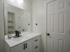 6042 Willowbend Boulevard, Houston TX 77096