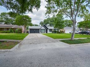 6042 Willowbend Boulevard, Houston TX 77096