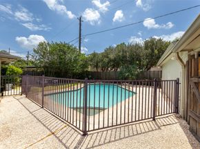 5623 Dumfries Drive, Houston TX 77096