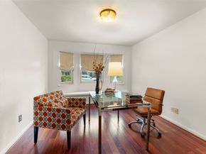 5623 Dumfries Drive, Houston TX 77096
