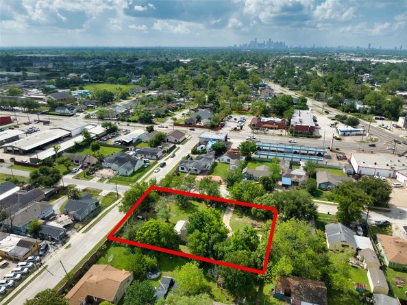 135 Luther, Houston TX 77076