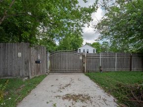 135 Luther, Houston TX 77076