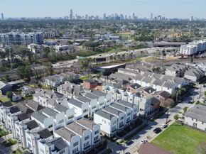 5715 Larkin Street D, Houston TX 77007