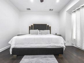 5715 Larkin Street D, Houston TX 77007