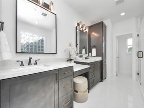 925 Fisher Street E, Houston TX 77018