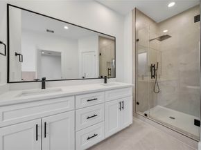 7709 Inwood Grove Lane, Houston TX 77088