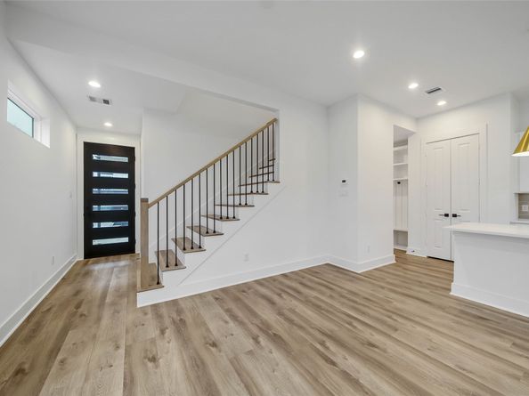 7709 Inwood Grove Lane, Houston TX 77088