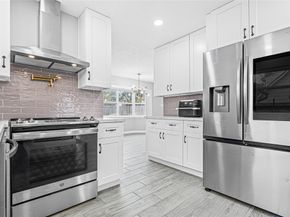 5718 Green Springs Drive, Houston TX 77066