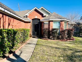 12431 Heritage Grove Drive, Houston TX 77066