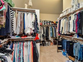 10602 Enclave Shadows Court, Houston TX 77043