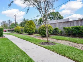 10602 Enclave Shadows Court, Houston TX 77043
