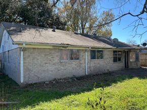 419 Rose Arbor Lane, Houston TX 77060