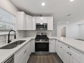 5962 Belcrest Street, Houston TX 77033