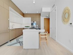 313 W 17th Street 2003, Austin TX 78701