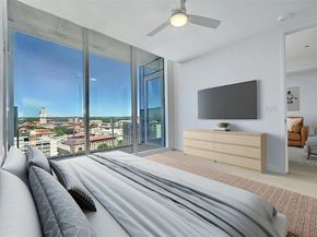 313 W 17th Street 2003, Austin TX 78701