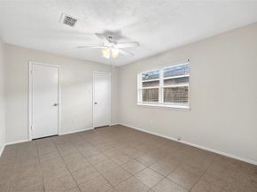10123 Kent Towne Lane, Sugar Land TX 77498