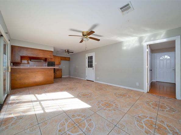 6722 Roxbury Road, Houston TX 77087