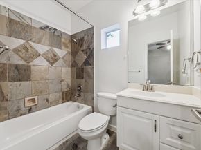 5736 Kansas Street B, Houston TX 77007