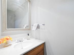 2960 Gessner Road, Houston TX 77080