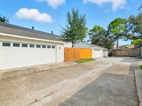 2960 Gessner Road, Houston TX 77080