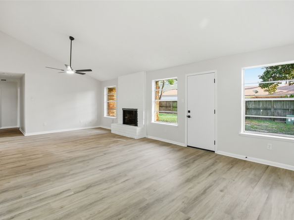 9850 Sageroyal Lane, Houston TX 77089