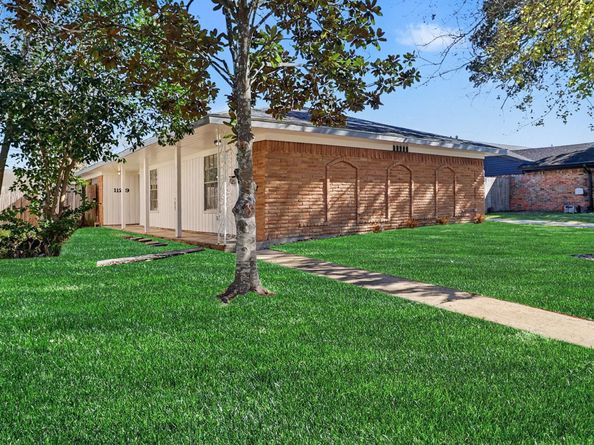 11219 Sagehill Drive, Houston TX 77089