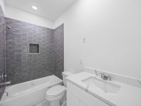 6721 Saint Augustine Street, Houston TX 77021