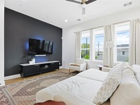 730 E 33rd Street, Houston TX 77022