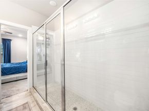 5023 Mallow Street A/B, Houston TX 77033