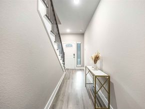 5023 Mallow Street A/B, Houston TX 77033