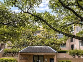 5200 Weslayan Street 214A, Houston TX 77005