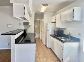 2750 Holly Hall Street 602, Houston TX 77054